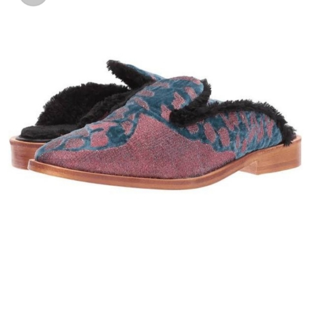 NWT FREE PEOPLE MULES